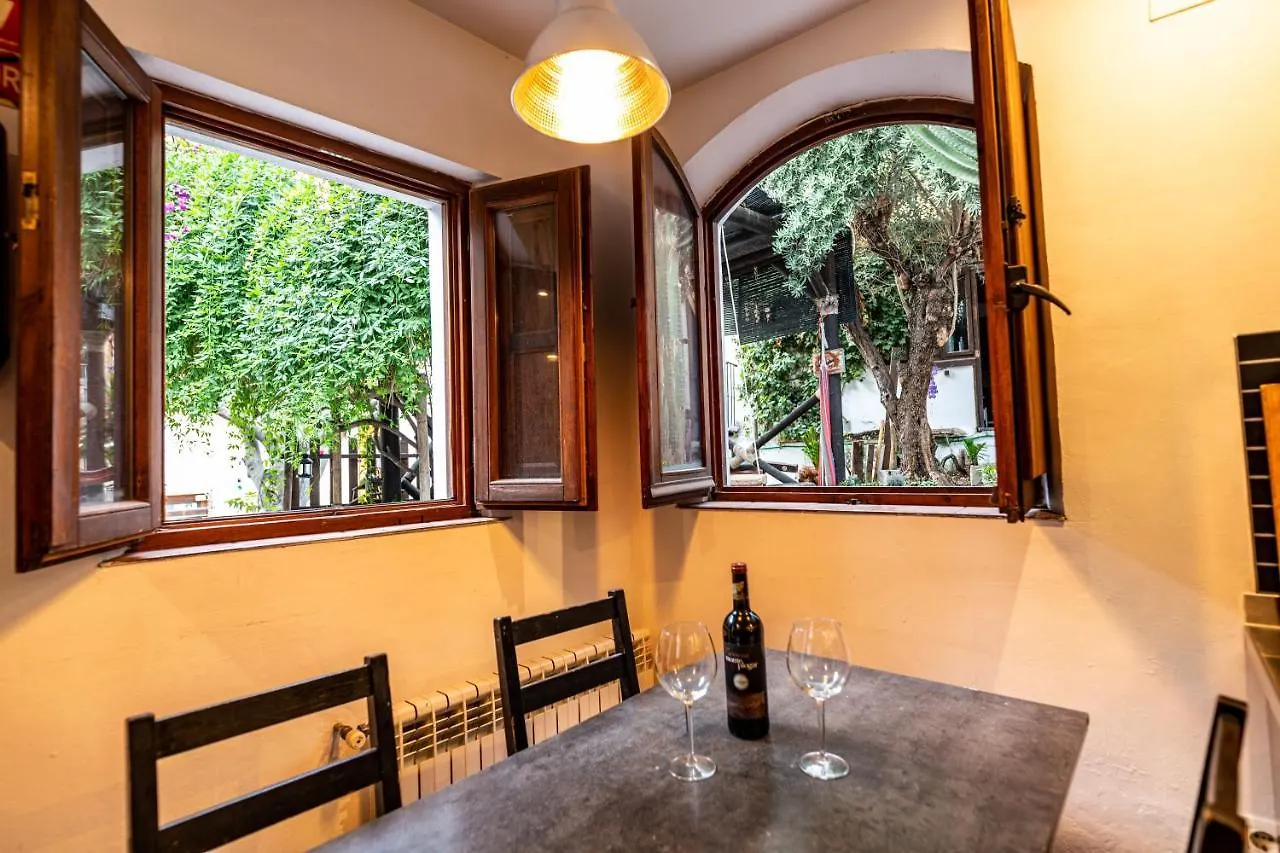 Amaka House Hostel Granada